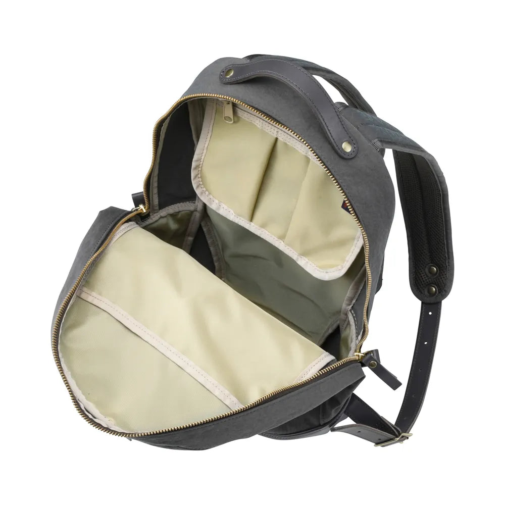 TUTUMU　egg pack【豊岡鞄】