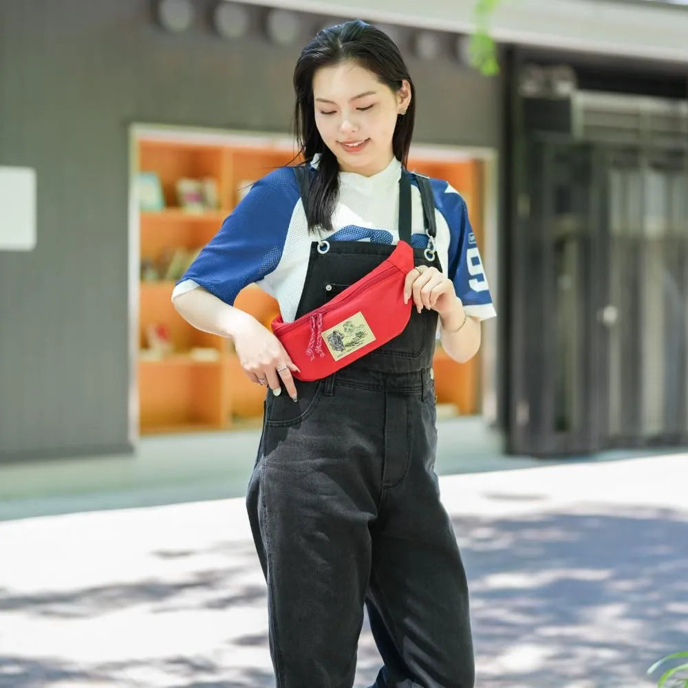 WALK ABOUT WOODS Flat Body Bag【豊岡鞄】