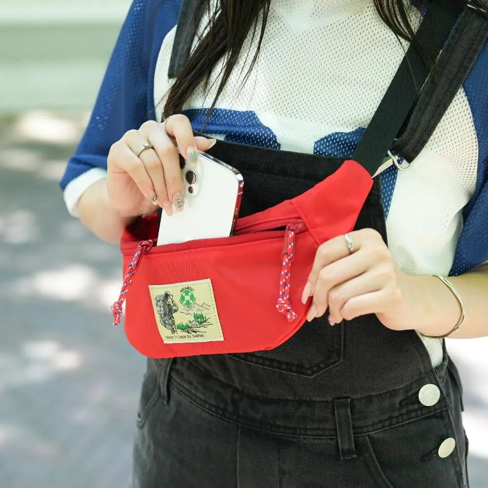 WALK ABOUT WOODS Flat Body Bag【豊岡鞄】