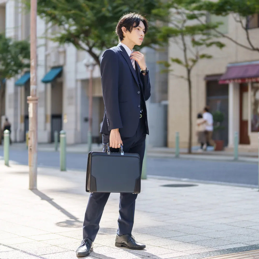 HLSS Briefcase Resin Handle【豊岡鞄】