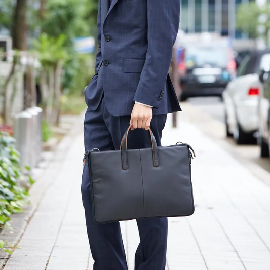 L.E.D BITES HORSE Brief Case【豊岡鞄】